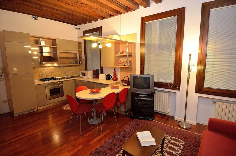 Charming Venice Apartments
