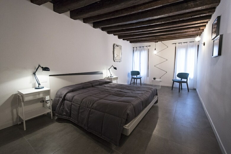 Charming Venice Apartments