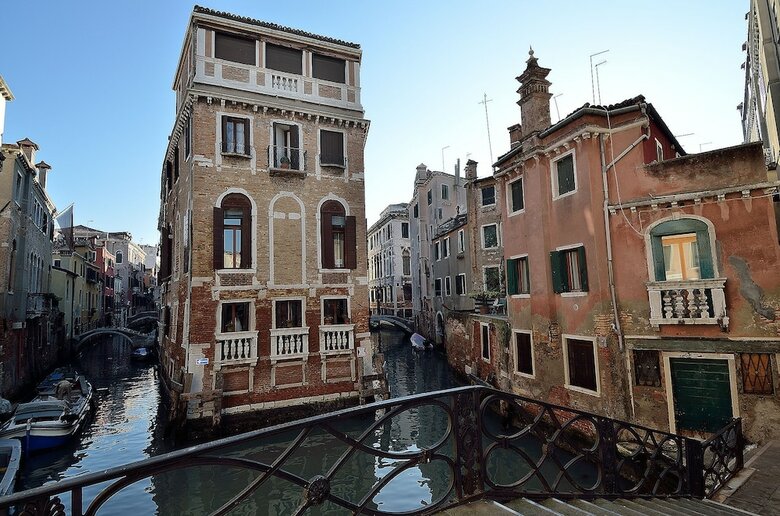 Charming Venice Apartments