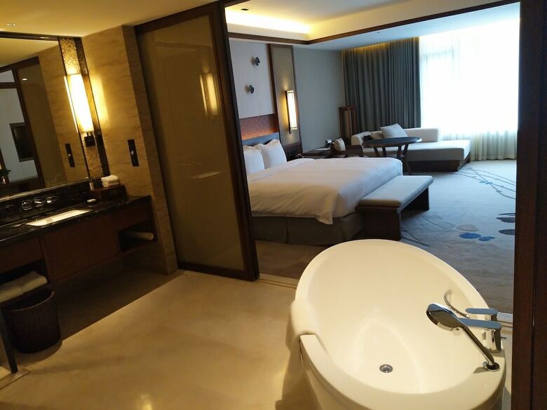 Hotel Crowne Plaza Zhangjiajie Wulingyuan