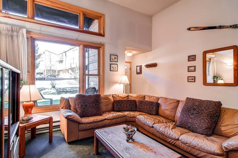 Winterpoint Townhomes By Ski Country Resorts