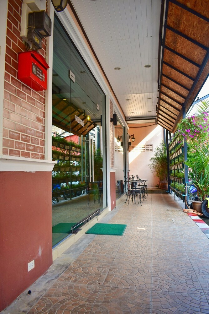 Hotel Outdoor Inn And Restaurant