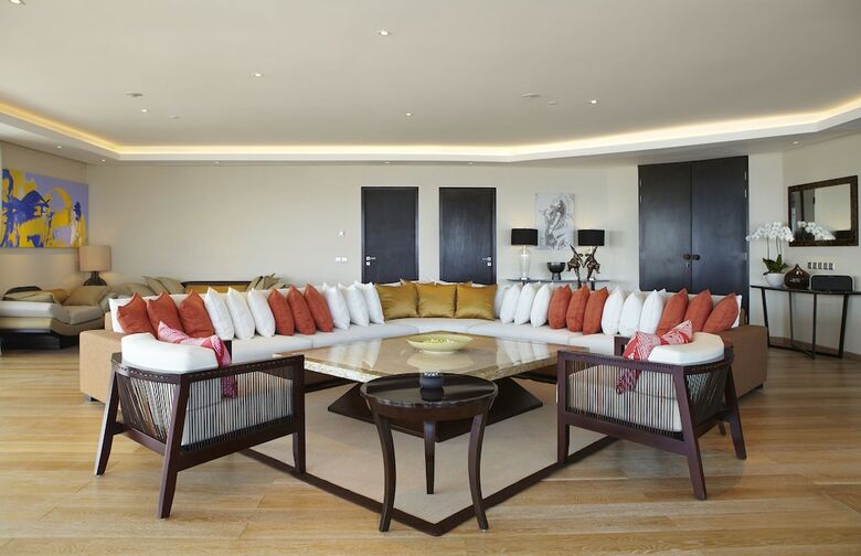 Double-six Luxury Hotel