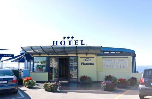Hotel Flanona