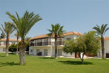 Maistros Hotel Apartments And Bungalow Suites