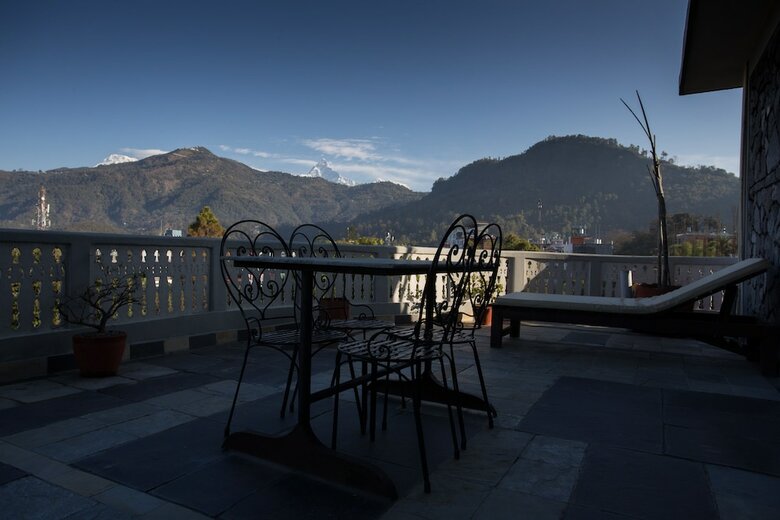 Hotel Peninsula