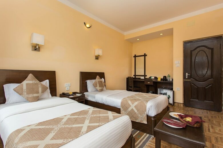Hotel Peninsula