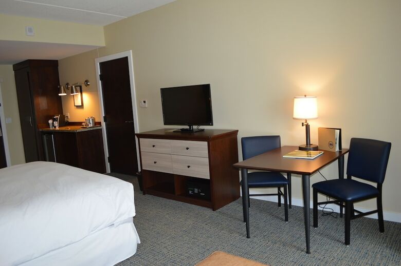 Hotel The Inn At Harbor Shores
