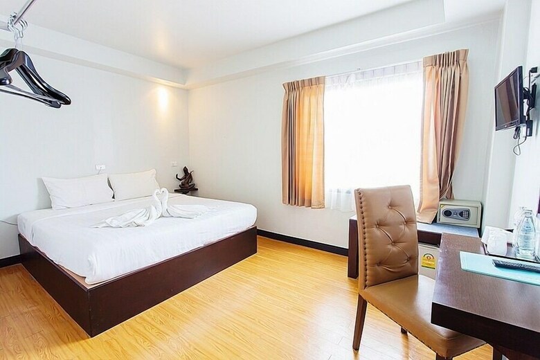 Basic Line Hotel At Loikroh