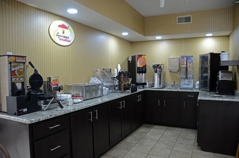 Motel Super 8 By Wyndham Franklin Hwy 31