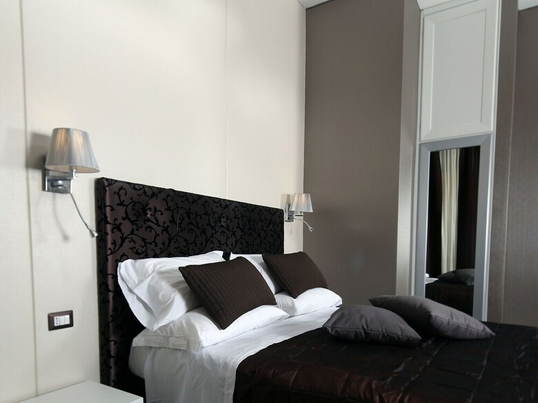 Piccolo Piazza Di Spagna Suites