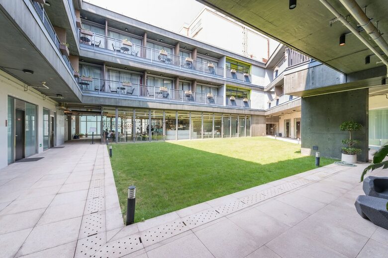 Hotel Y Loft Youth Square