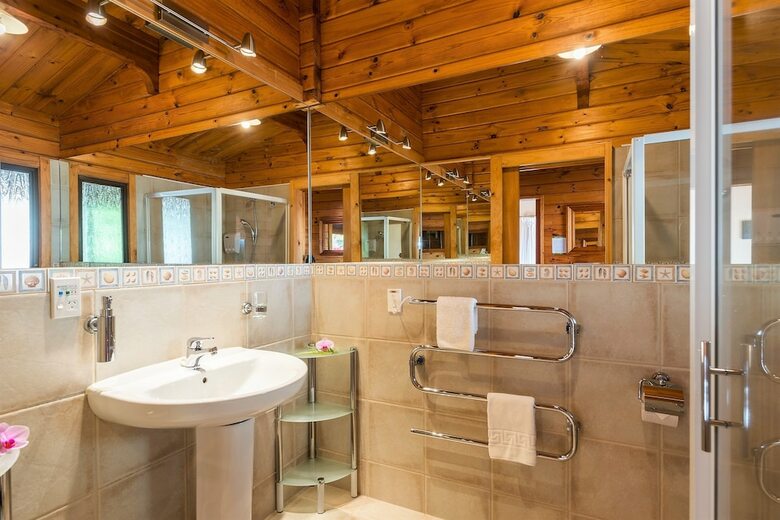 Hotel Kimi Ora Eco Resort