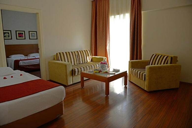 Hotel Queen's Park Le Jardin - All Inclusive