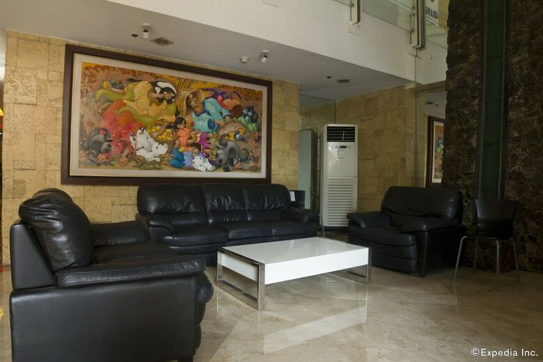 Hotel Regency Grand Suites