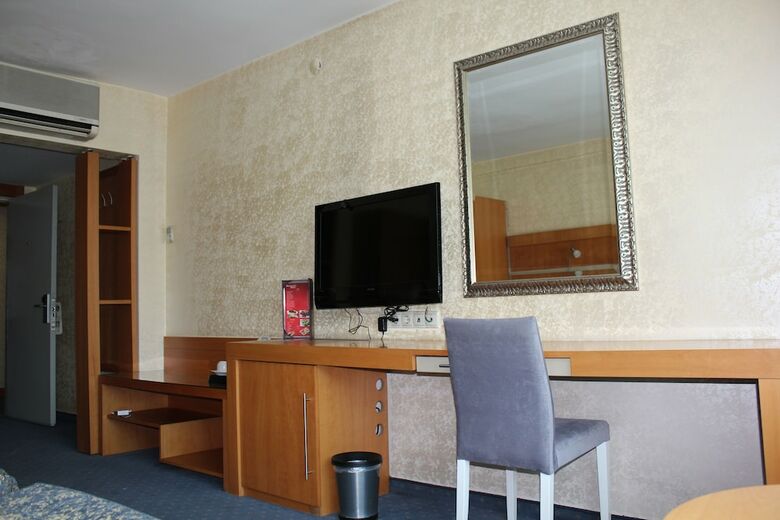 Bur�man Hotel