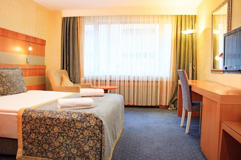 Bur�man Hotel