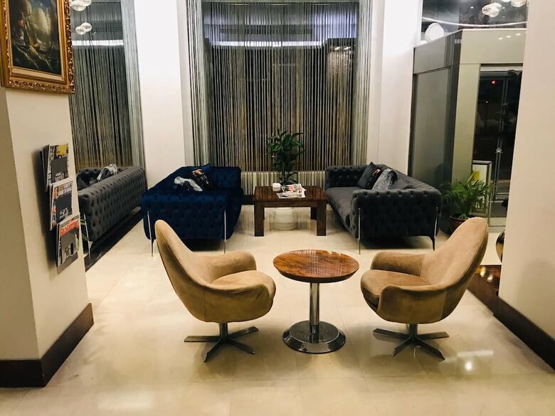 Bur�man Hotel