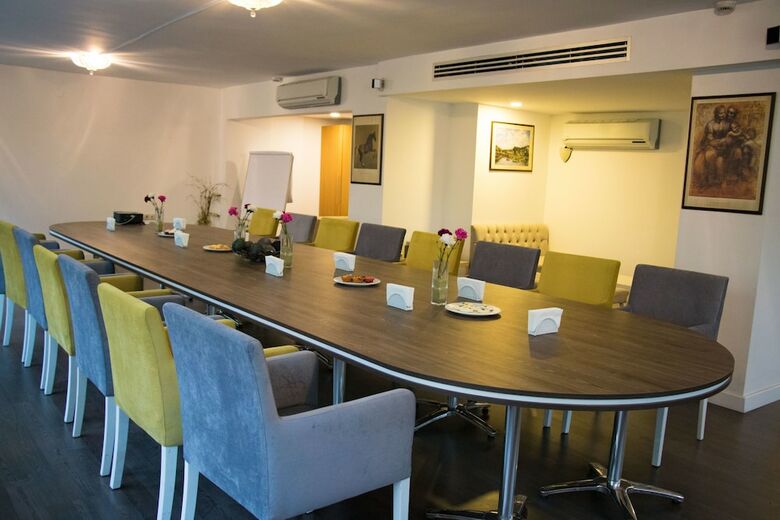 Bur�man Hotel