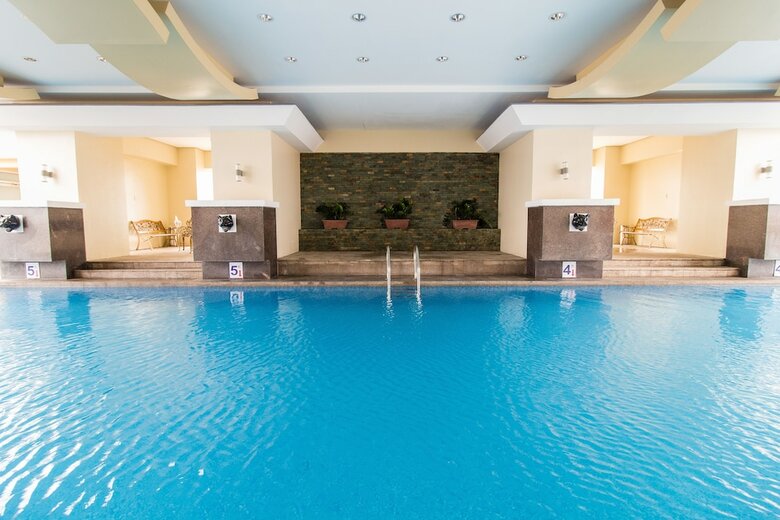 Jmm Grand Suites