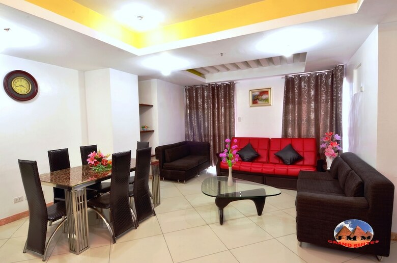 Jmm Grand Suites
