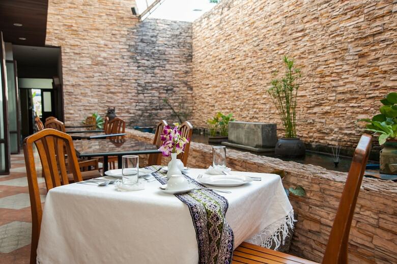 Hotel Crystal Inn Phuket