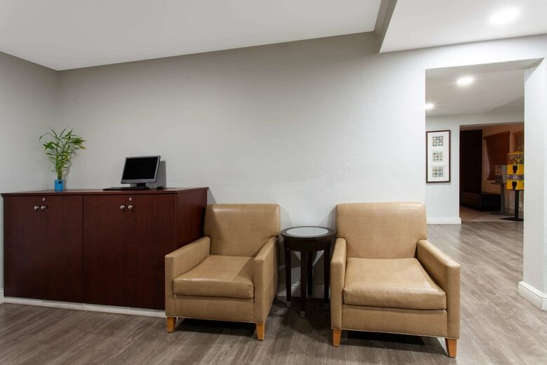 Motel Super 8 By Wyndham Kissimmee
