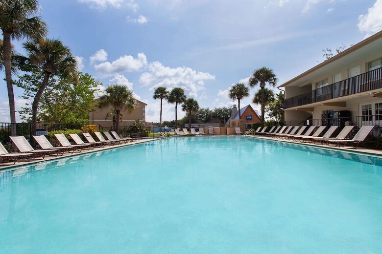 Motel Super 8 By Wyndham Kissimmee