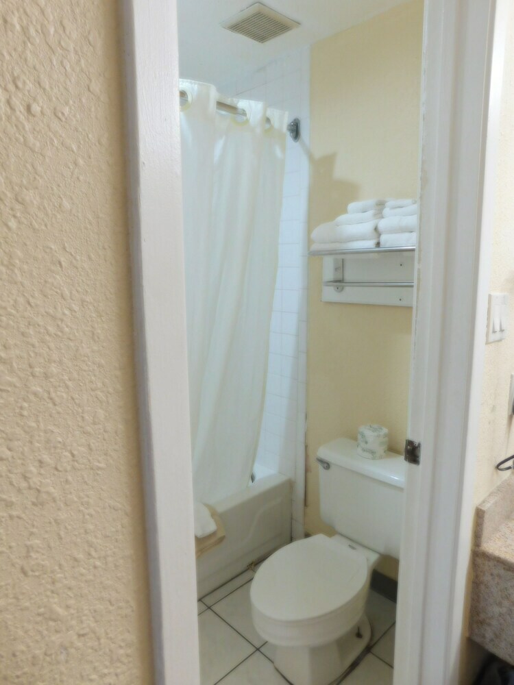 Motel Super 8 By Wyndham San Marcos