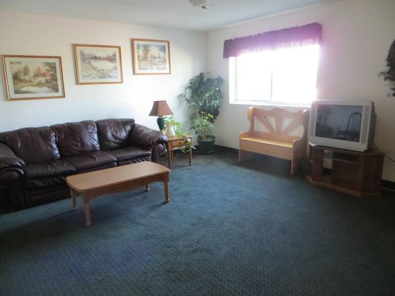 Motel Amerivu Inn And Suites-stanley