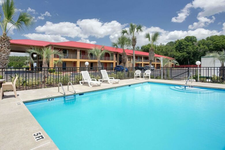 Motel Super 8 By Wyndham Defuniak Springs