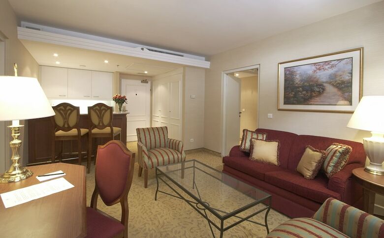 Hotel Marriott Executive Apartments Millennium Court