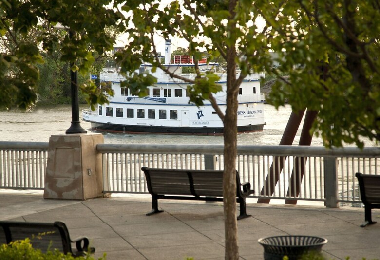 Hotel Embassy Suites By Hilton Sacramento - Riverfront Promenade
