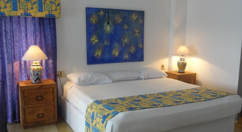 Emperador Vallarta Beachfront Hotel And Suites