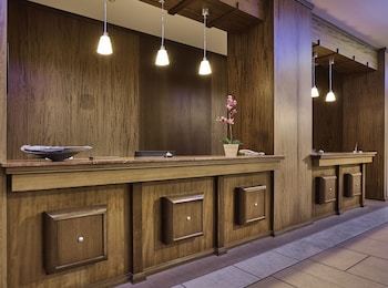 Iris Beach Hotel