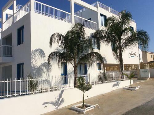 Aphentrika Apartments