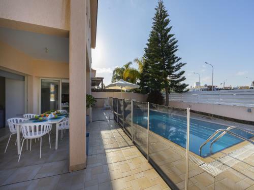 Villa Michelle 8