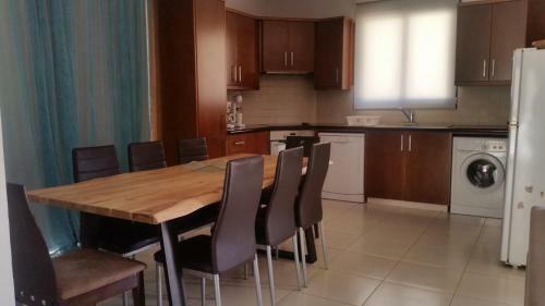 Fotini Villa