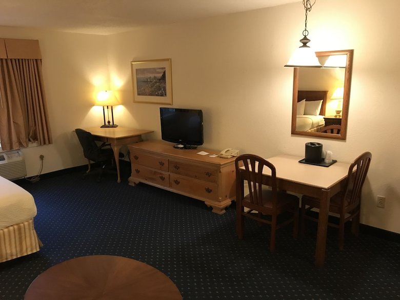 Hotel Rosemont Suites