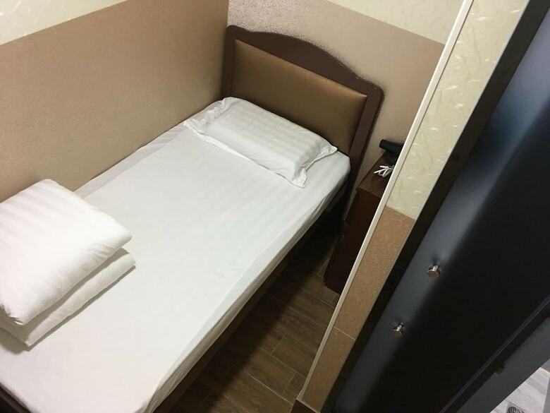 Hostal Prince Hotel