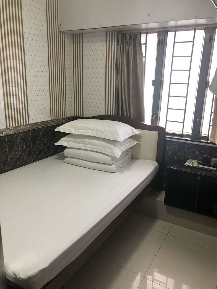 Hostal Prince Hotel