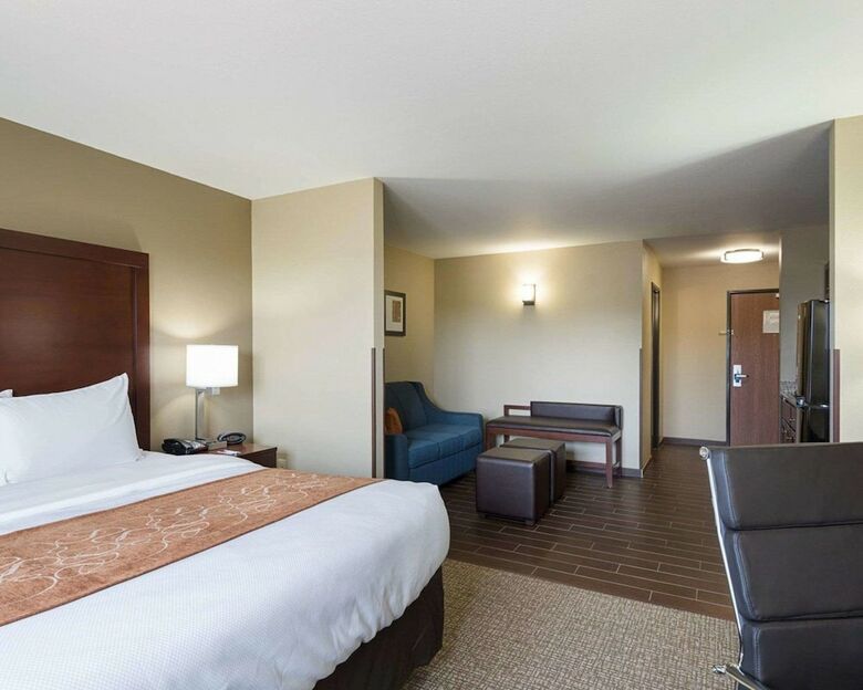 Hotel Comfort Suites Bridgeport - Clarksburg