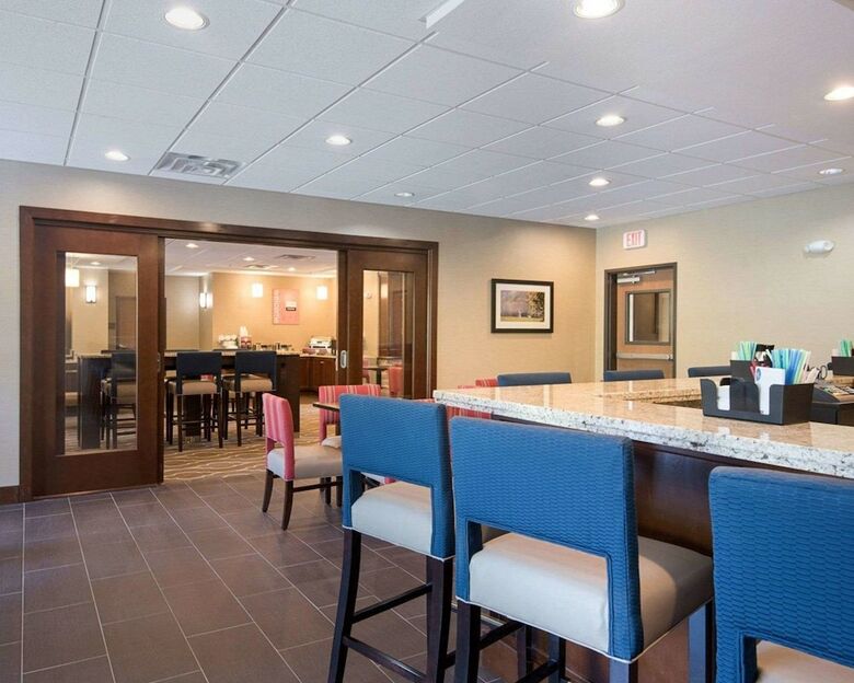 Hotel Comfort Suites Bridgeport - Clarksburg