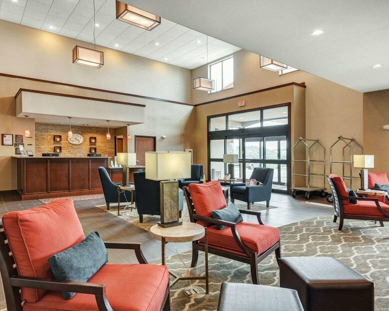 Hotel Comfort Suites Bridgeport - Clarksburg