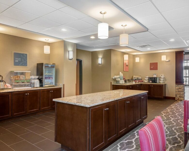 Hotel Comfort Suites Bridgeport - Clarksburg