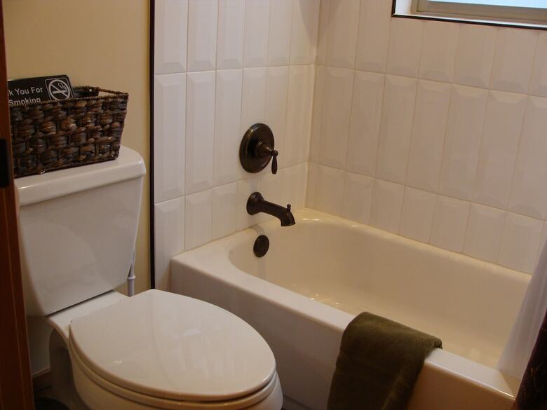 Bed & Breakfast Engen Hus B And B