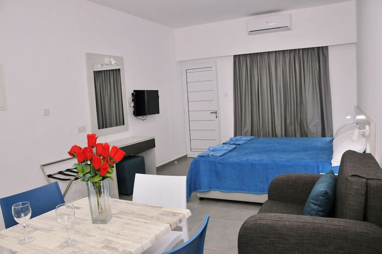 Kaos Hotel Apartments