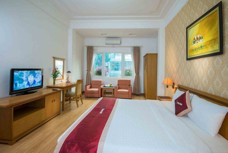 Cherry Hotel 2