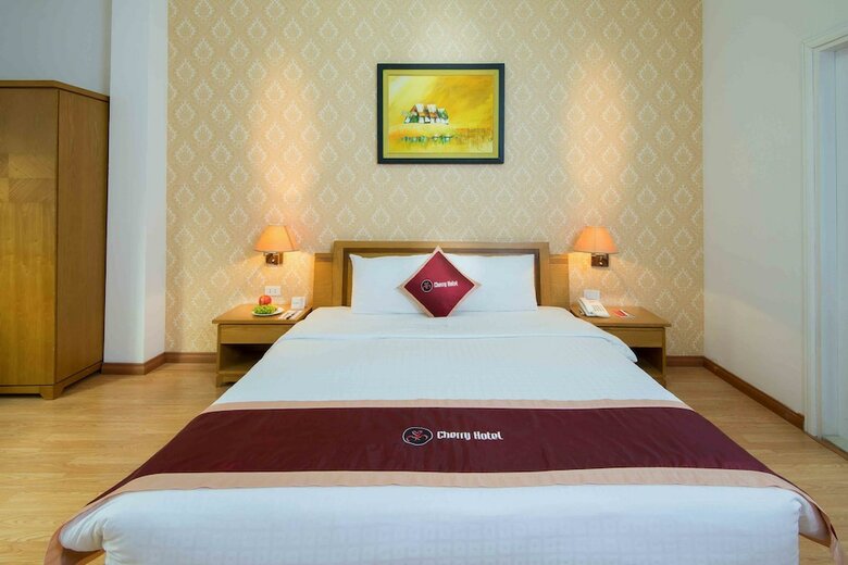 Cherry Hotel 2