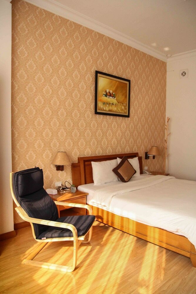 Cherry Hotel 2